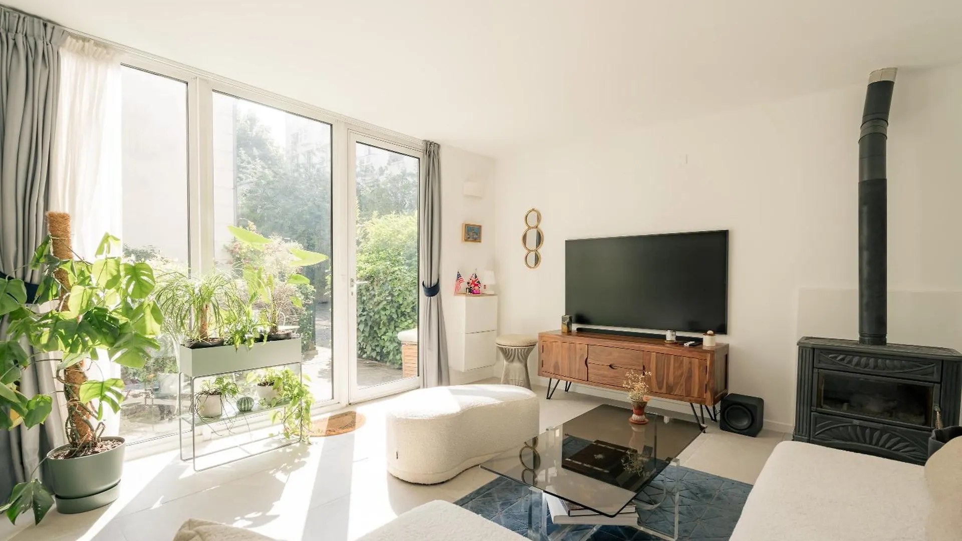 Veeve - Buttes Chaumont Maisonnette Paris Holiday home