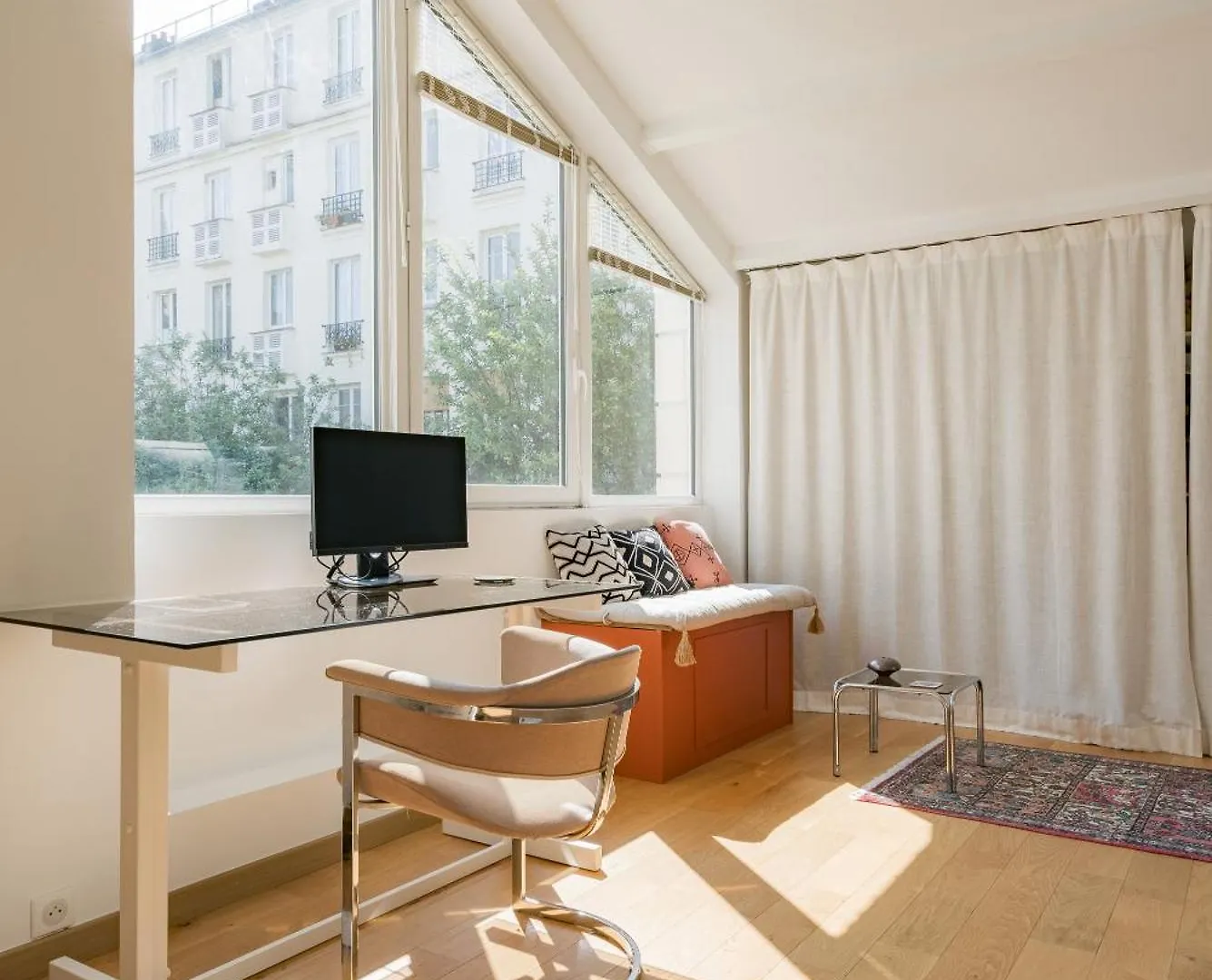 Veeve - Buttes Chaumont Maisonnette Paris 0*,  France